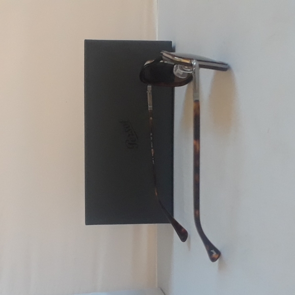 PERSOL UNISEX SUNGLASSES. - Picture 3 of 7